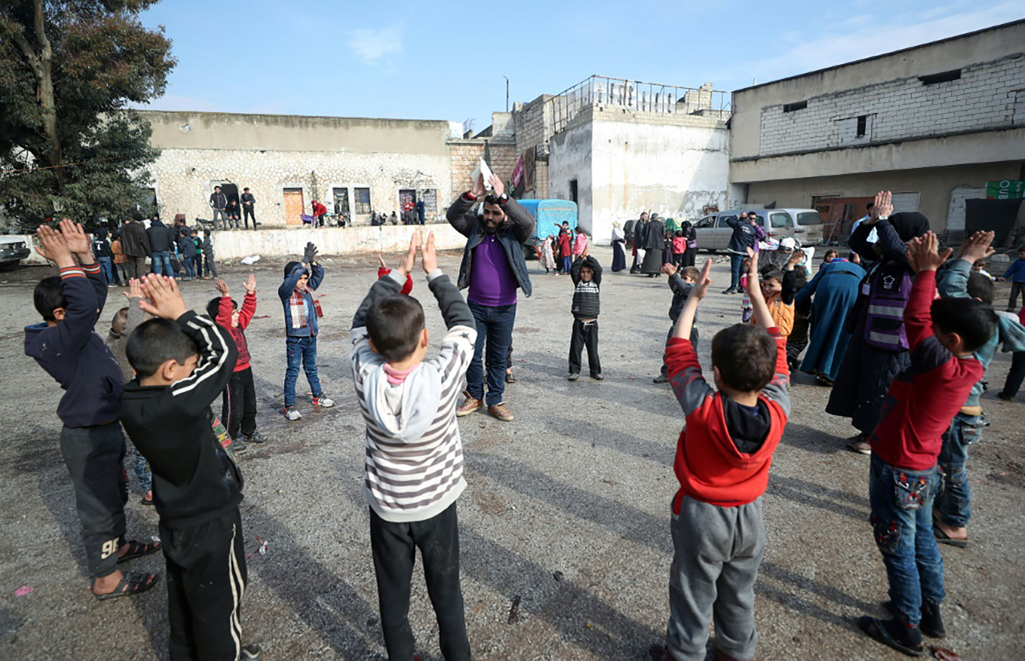 En Syrie, écoles et prisons d’Idleb réaménagées pour les déplacés