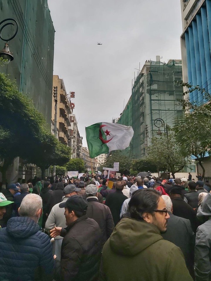Le Hirak fait de la géopolitique: « surveillez Haftar, pas le tunnel »