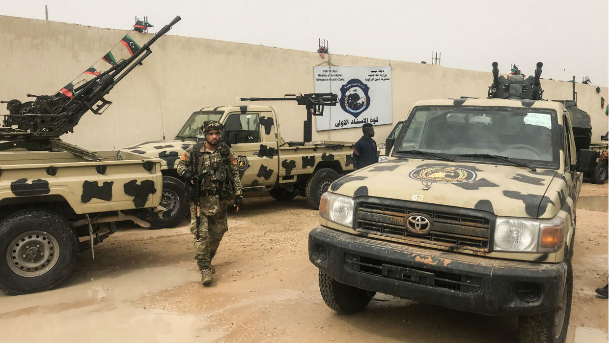 L’Algérie face à la poudrière libyenne: contre Haftar sans être dans des alliances?