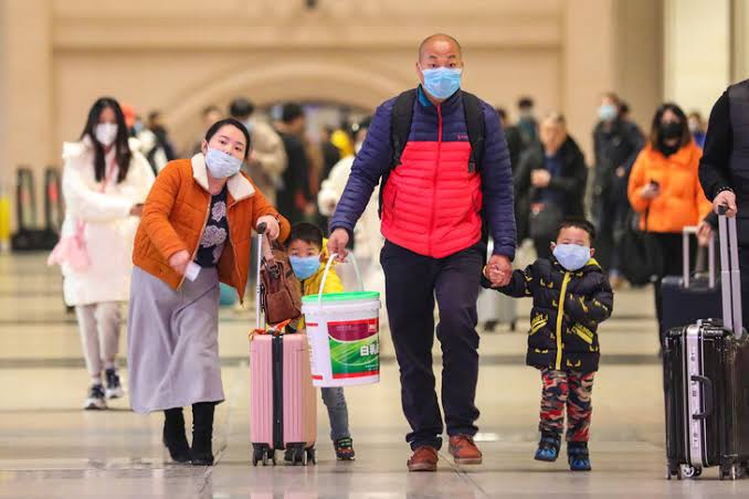 Coronavirus: l’armée chinoise en renfort contre l’épidémie, l’Europe touchée