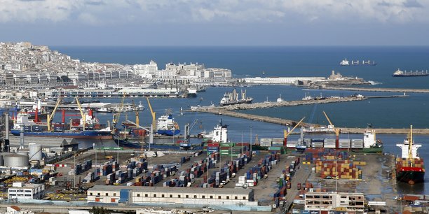 Commerce extérieur : déficit de 1,23 milliard de dollars les deux premiers mois de 2020