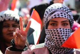 Des Irakiennes manifestent pour défendre leur place dans la révolte
