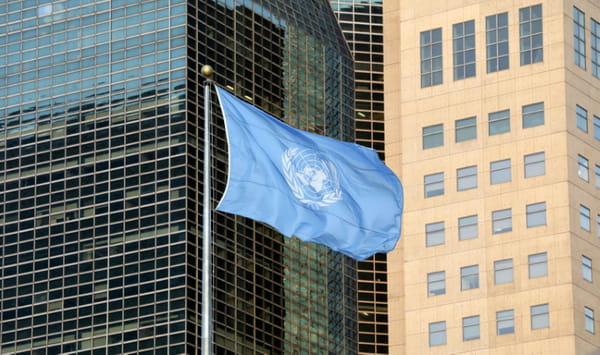Covid-19: des cessez-le-feu dans le monde, résolutions en projet à l’ONU
