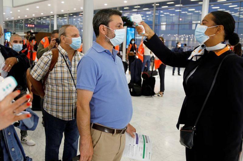 Covid-19: la France impose des tests pour 16 pays dont l’Algérie