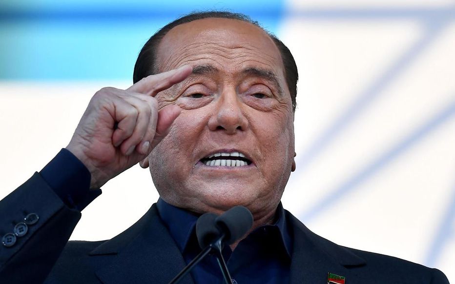 نقل برلسكوني للمستشفى بعد إصابته بفيروس كورونا