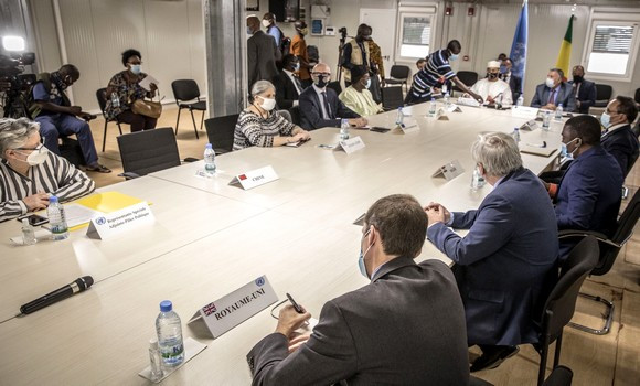 Paix au Mali : les autorités de transition s’engagent à accélérer la mise en œuvre de l’Accord d’Alger