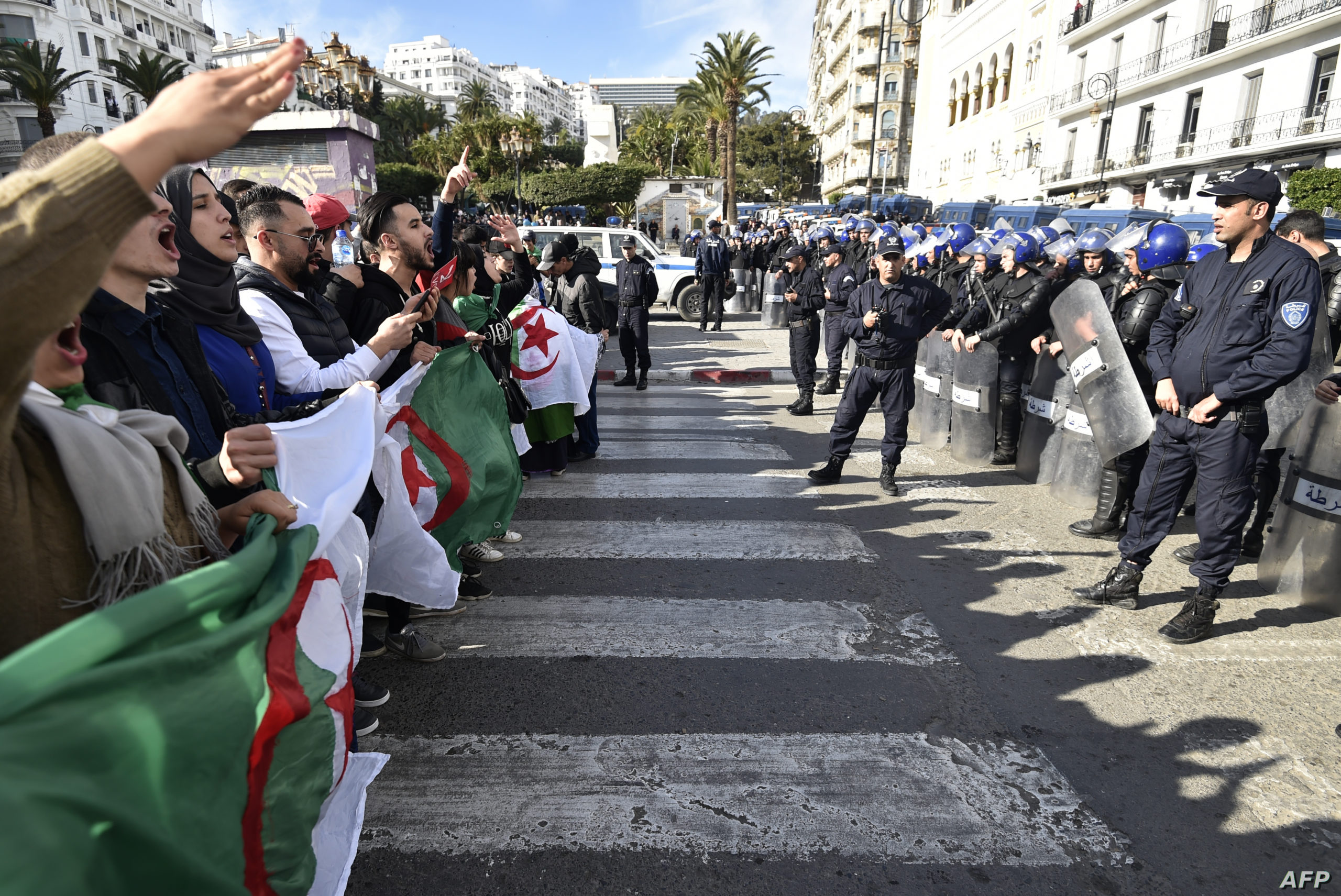 حصيلة : ايداع 82 معتقل رأي في السجن منذ رئاسيات ديسمبر 2019