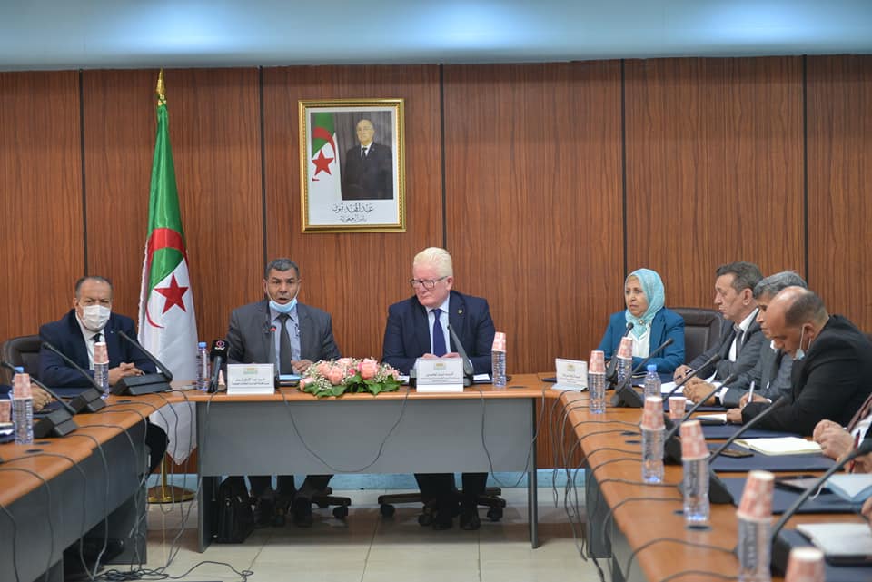 غرفة التجارة والصناعة تطالب بمراجعة قانون التهريب وتمديد فترة تسديد ديون المستثمرين لأكثر من 5 سنوات
