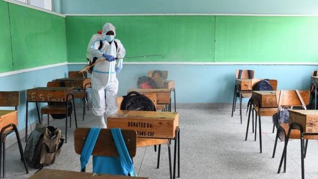 وزارة التربية تعلّق الدراسة بعد ارتفاع نسبة الإصابة بالفيروس