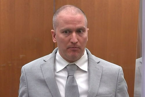 Derek Chauvin condamné à 22 ans et demi de prison pour le meurtre de George Floyd