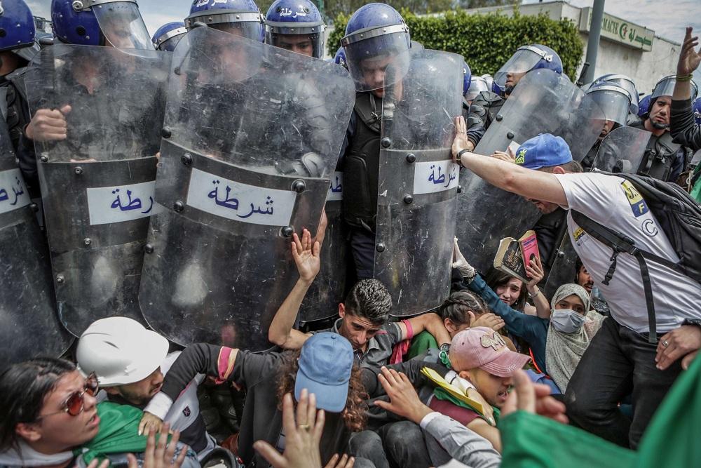 الحكومة تبرّر منع « حراك العاصمة » وتدافع عن قوات الأمن في ردّها على لجنة حقوق الإنسان الأممية