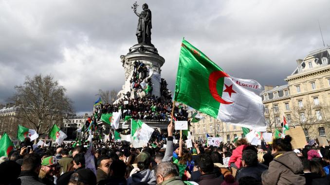 عشية ذكرى 5 أكتوبر 1988: مسيرات الحراك تعود من باريس