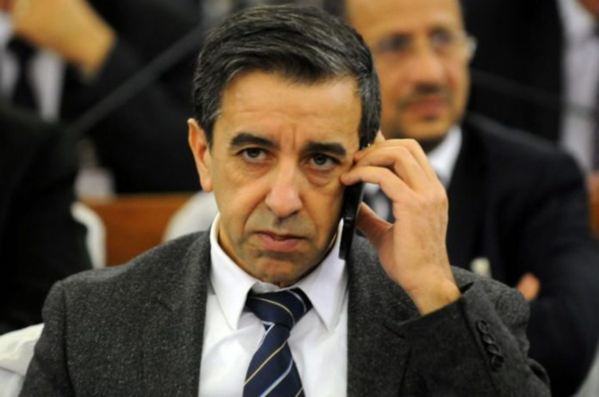 إعادة محاكمة علي حداد بعد فضيحة رشوة بوهران