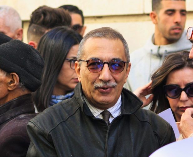 دون إبلاغ دفاعه: مجلس قضاء الجزائر يؤجّل جلسة استئناف حكم الصحفي إحسان القاضي