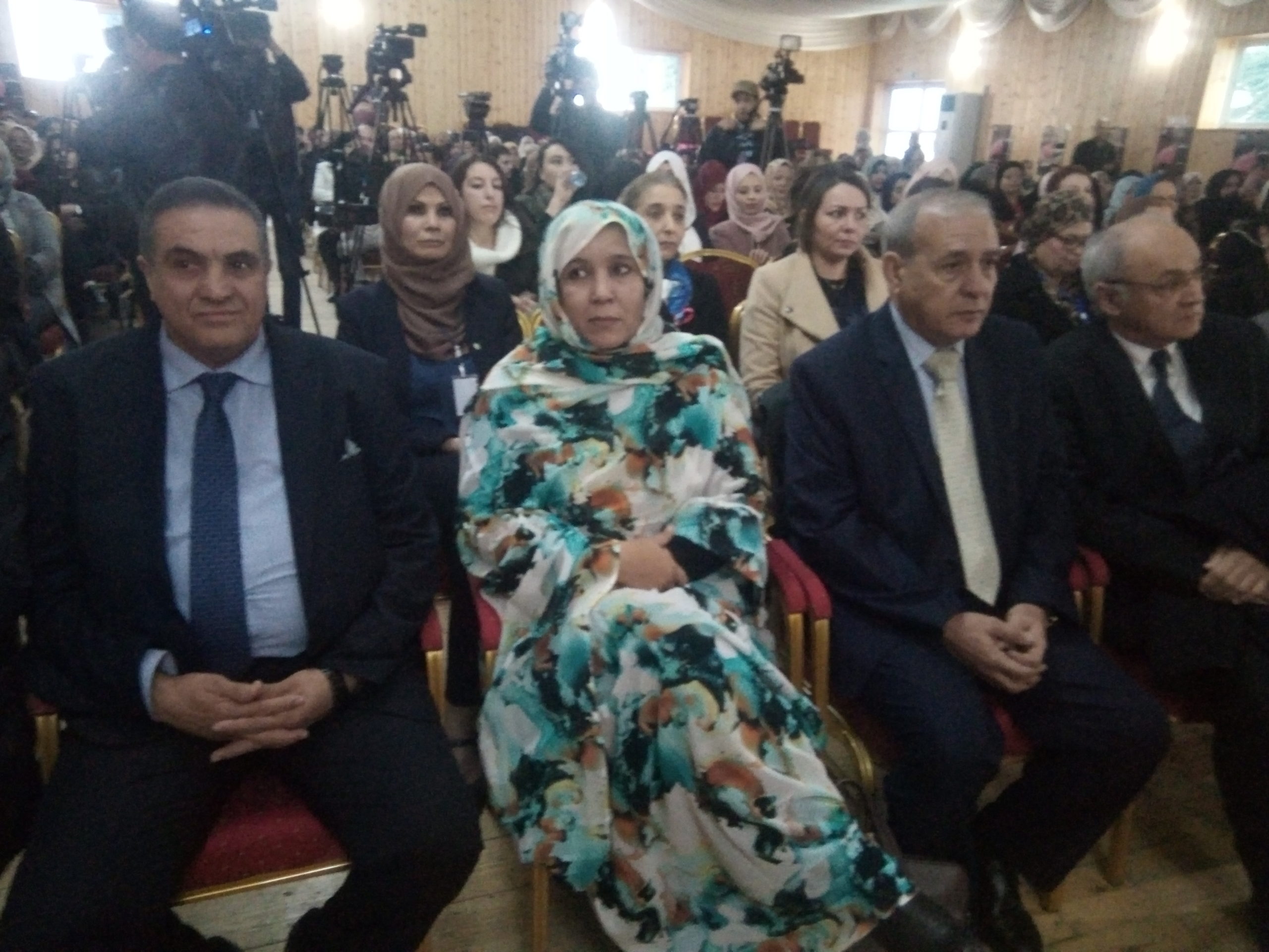 مستشارة لدى رئاسة الجمهورية الصحراوية تأكد خبر مقتل ثلاثة جزائريين في غارة مغربية على الحدود