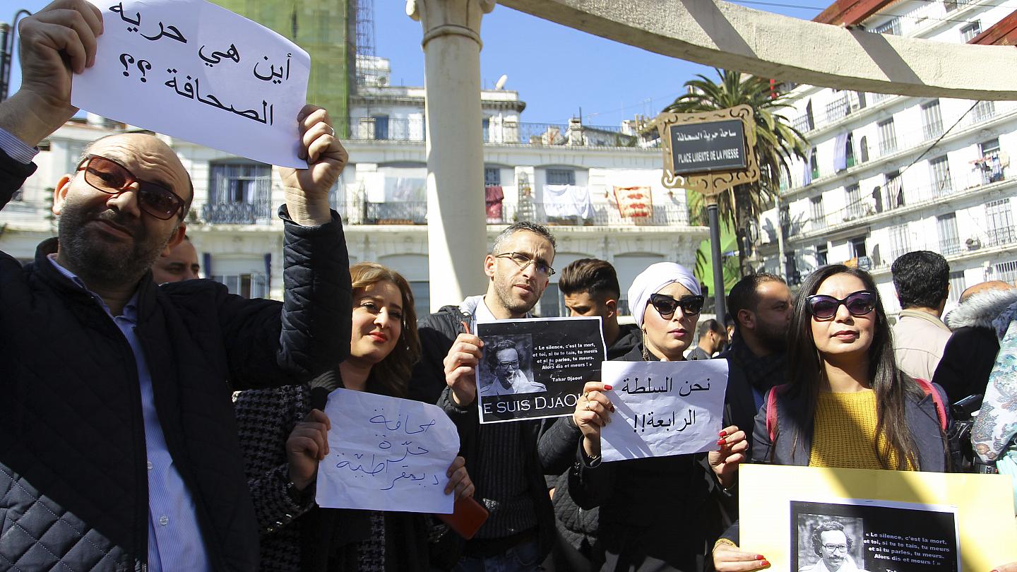 قرابة 300 صحفي سجين في العالم وقوانين جديدة حول وسائل التكنولوجيا لقمع الصحافة المستقلة