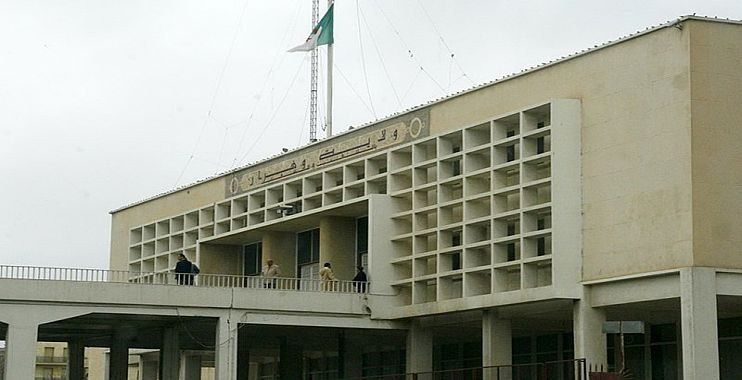 الشروع في تنصيب المجالس المنتخبة : وهران بـ »صفر أفلان »، والاحزاب الإسلامية بقوة