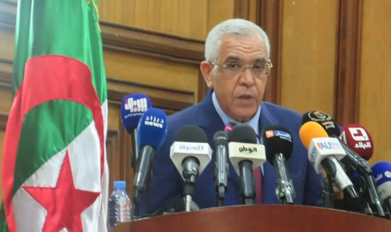 وزير العدل يرُد على « المُشككين » في استرجاع 20 مليار دولار، بالقول « أرواح نوَريلَك »