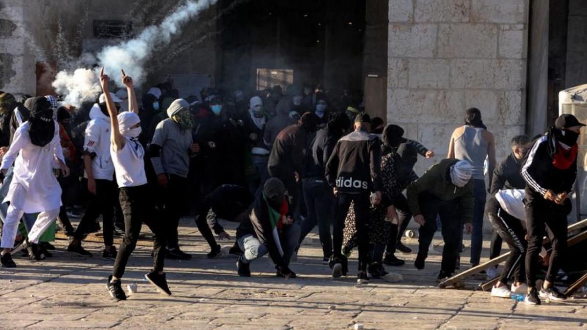 القدس: إصابة 152 فلسطينيًا على الأقل في اشتباكات مع الشرطة الإسرائيلية