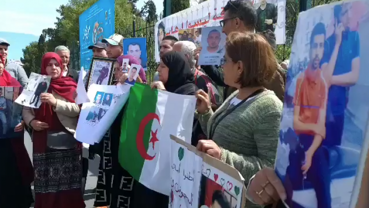 هل تكتّمت السلطات الجزائرية على معلوماتٍ بخصوص « الحراقة » المختفين قسريًا بتونس؟