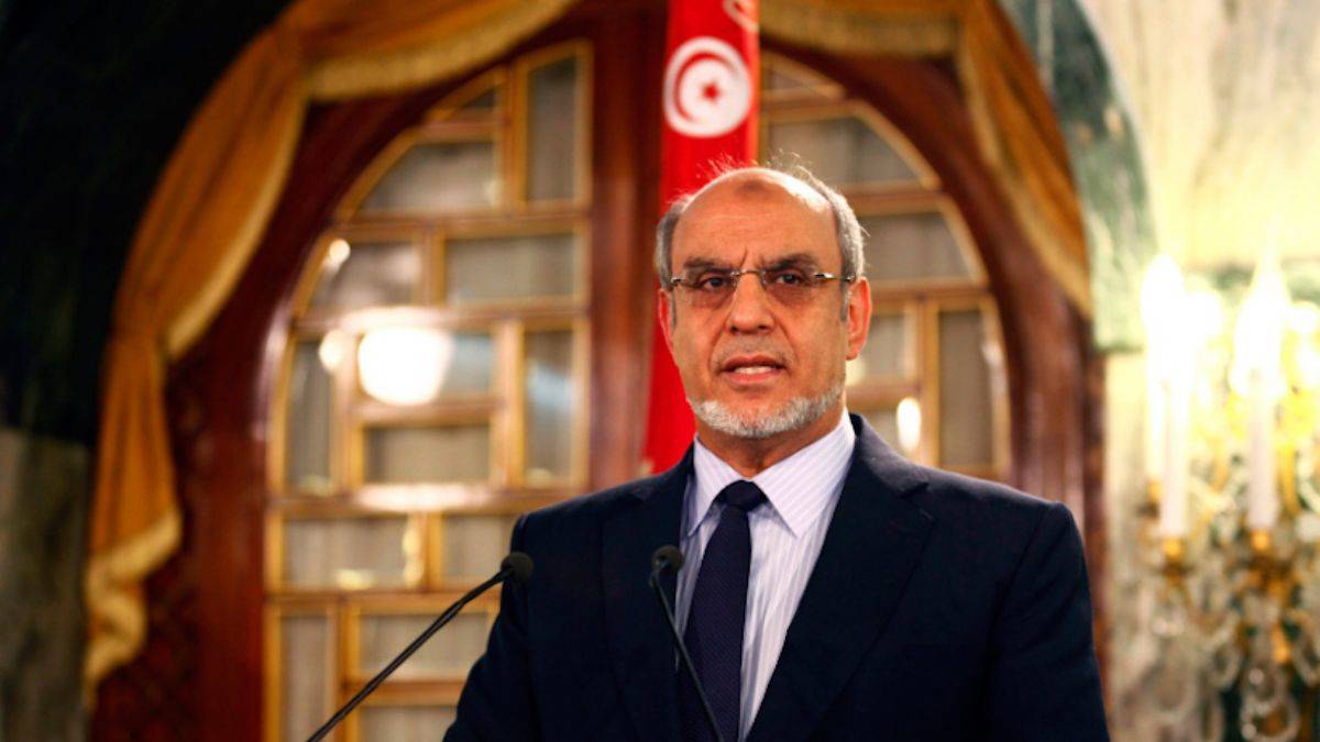 اعقتلته قوات الأمن بسوسة: رئيس الحكومة التونسي الأسبق يدخل في اضراب « وحشي » عن الطعام