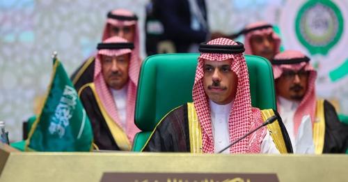 محمد بن سلمان غاب عن قمة الجزائر: السعودية تُعلن استضافتها للقمة العربية 2023