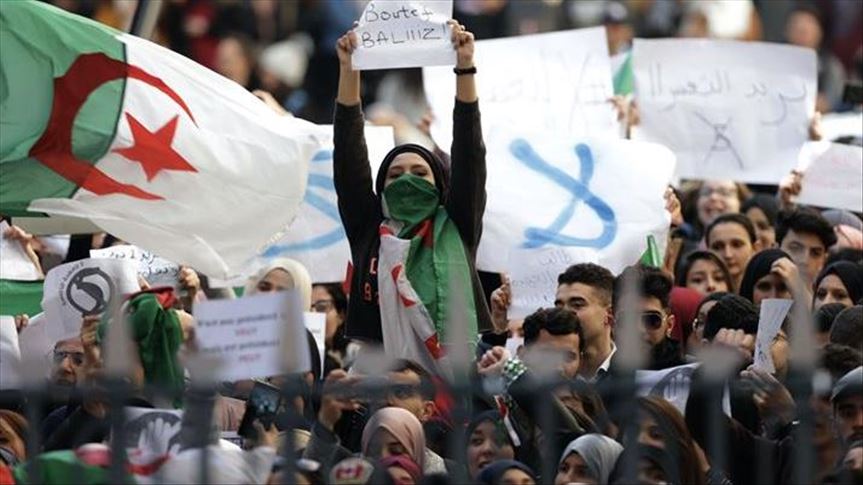 لومُوند: 1514 جزائري طَلب اللُجوء بفرنسا و 13 ألف حَراق وصل إسبَانيا في 2021