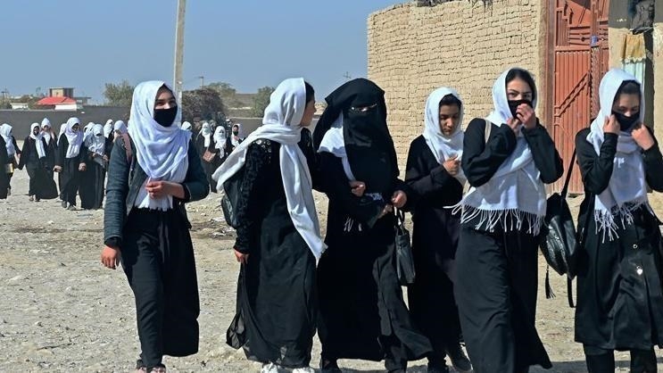 حركة طَالبَان تمنع الأفغانيات من التَعليم الجامعي والأمُم المتحدة تُعبر عن قلقها