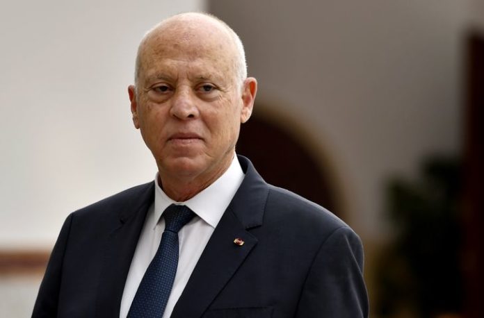 Tunisie : les autorités limogent 350 directeurs d’écoles et bloquent 17 mille salaires