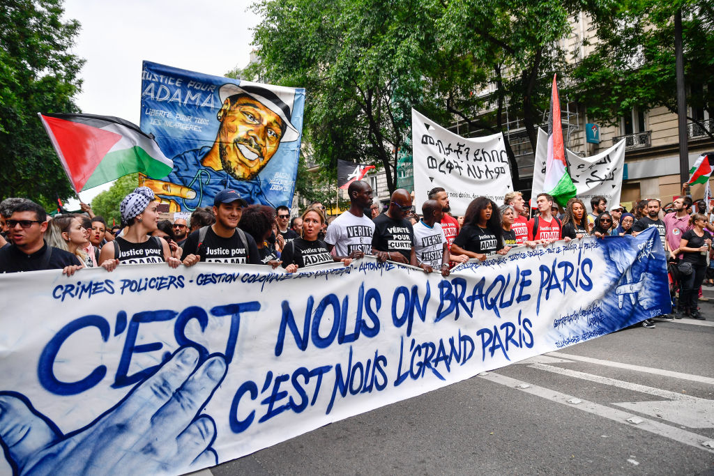 السلطات الفرنسية تمنع إقامة مسيرة تخليدا لذكرى مقتل أداما تراوري