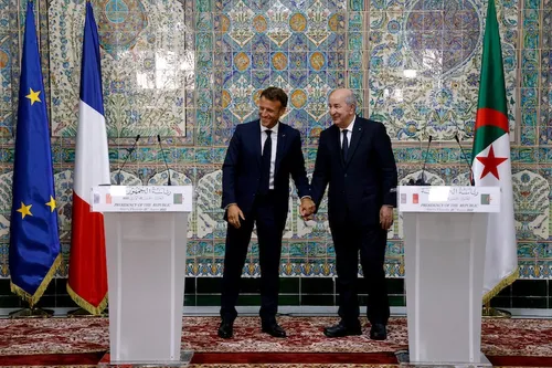 Obstacle protocolaire à la venue de Tebboune : Macron refuse de rendre l’épée et le burnous de l’Emir