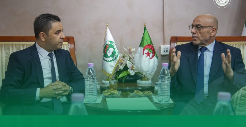 قاطعا مبادرة « التلاحم »لبن قرينة: لقاء بين حمس والأفافاس حول مبادرة جديدة