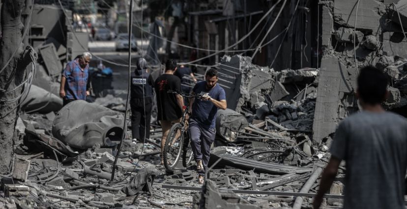 اليوم الـ24 من العدوان: 8 آلاف شهيد واستعداد لاجتياح بري على غزة