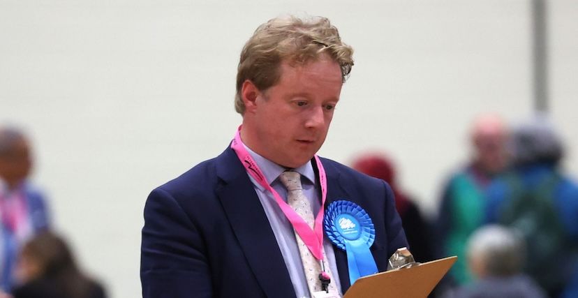 إقالة مسؤول في الحكومة البريطانية لدعوته وقف العدوان على غزة