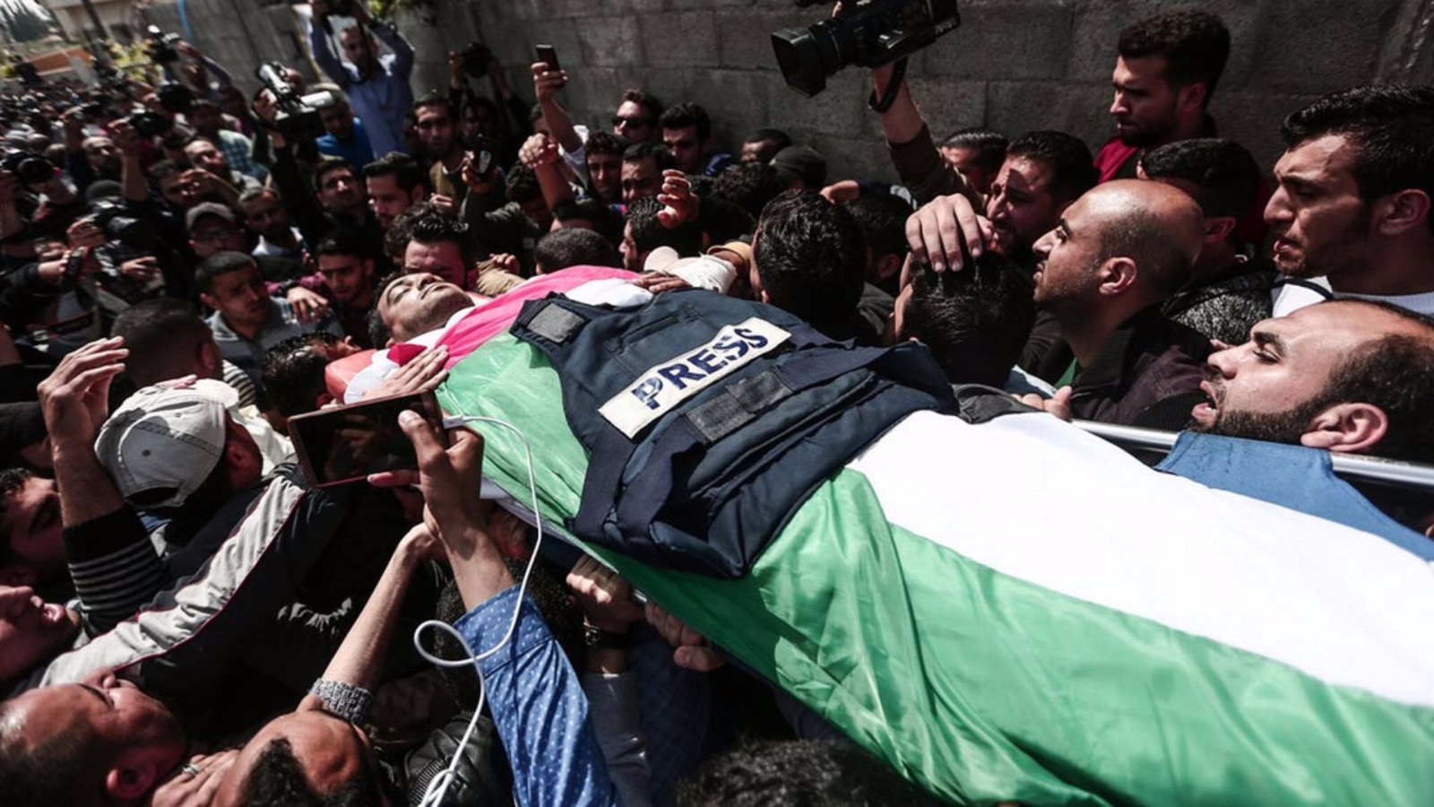 Plus de 70 journalistes tués à Gaza : la FIJ dénonce un bilan « tragique » et appelle à protéger les reporters