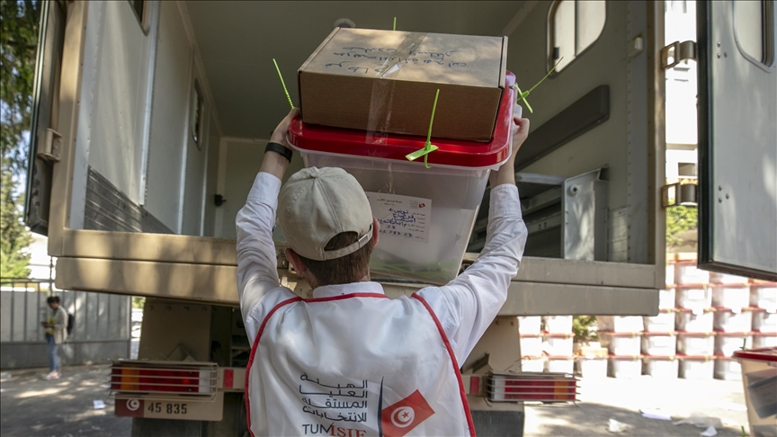تونس: انطلاق الإقتراع في أول انتخابات للمجالس المحلية