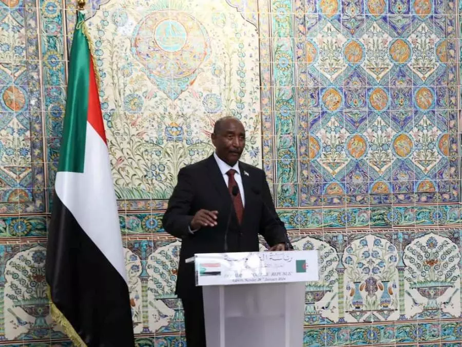 البرهان: « السودان يتعرض لمؤامرة من شركاء دوليين وإقليميين ونرحب بوجود الجزائر في الحوار »