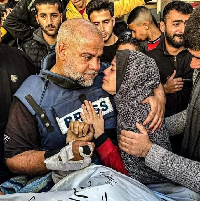 وائل الدحدوح ناعيا نجله الصحفي حمزة: كان « روح الروح » ومستمرون بالعمل