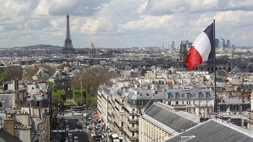 Immigration : Macron promulgue une loi « censurée » par le Conseil Constitutionnel, la droite dénonce