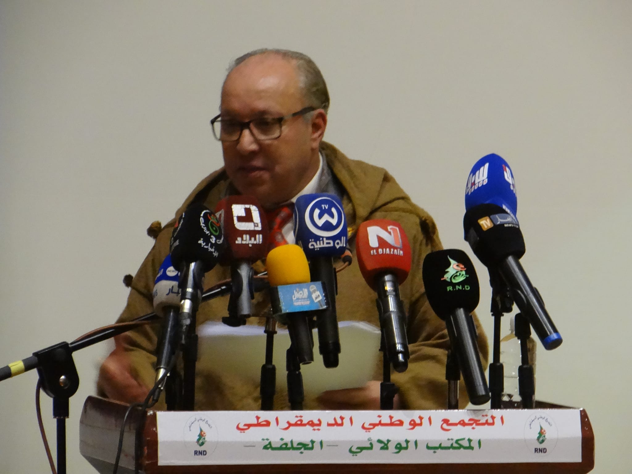 « الأرندي » يتهم أطراف باستغلال إقصاء الخضر لـ »زرع الفتنة في البلاد »
