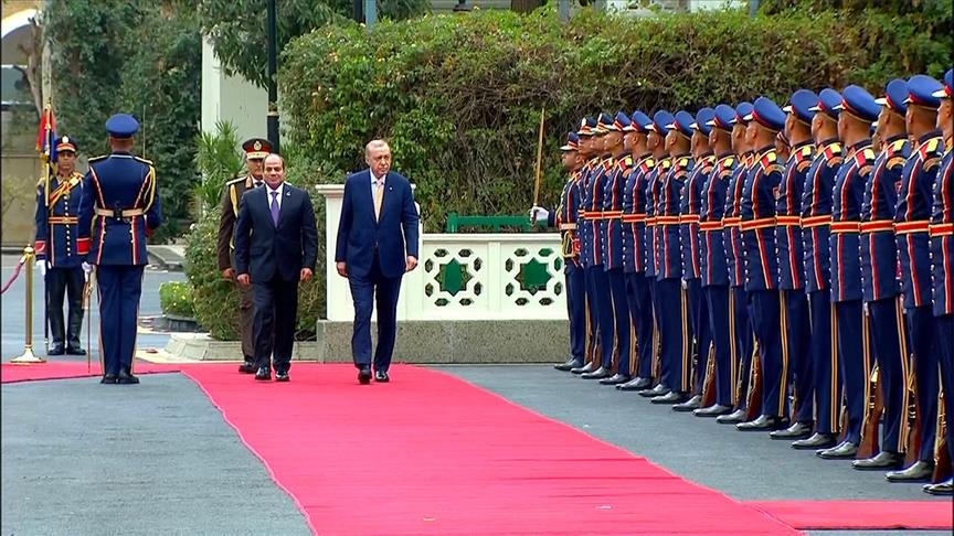 السيسي يستقبل أردوغان لأول مرة في مصر، أي انعكاس على جماعة الإخوان !