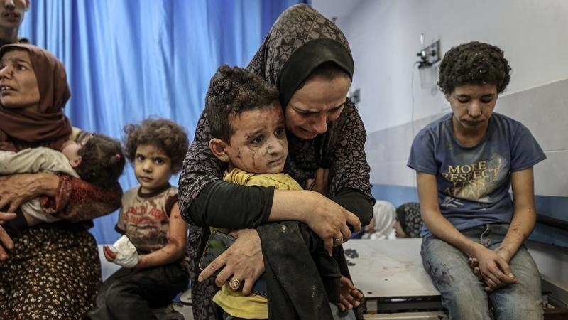 غزة : قتلى وجرحى بقصف متواصل للمشفى « الشفاء » وسط اشتباكات عنيفة