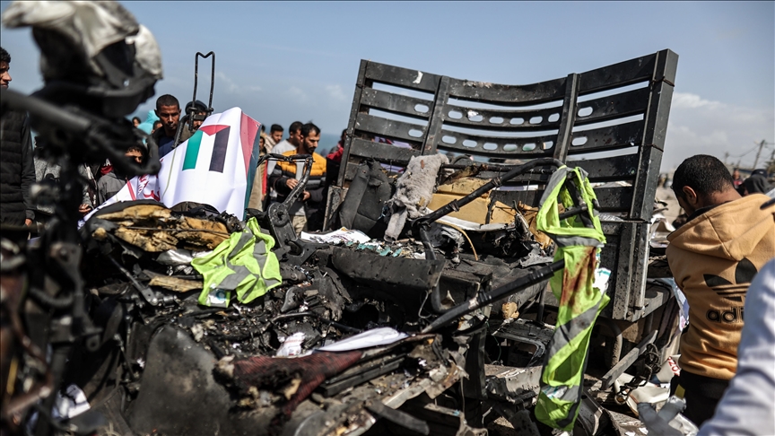 جرائم مروعة: قتلى وجرحى بقصف إسرائيلي على شاحنة مساعدات وسط غزة