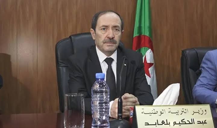 وزير التربية ينفي تمديد عطلة الربيع
