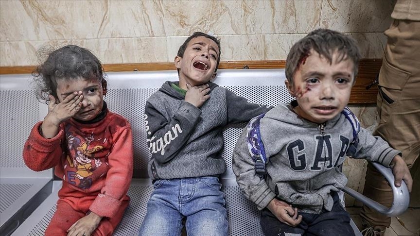 Gaza : Au moins 15 438 enfants tués et plus de 3 500 dont la vie est menacée par la faim